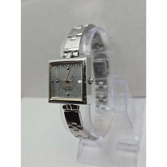 Titan Raga 2509SAA Womens Square Silver Dial Bracelet Quartz Watch New Battery - Picture 2 of 12